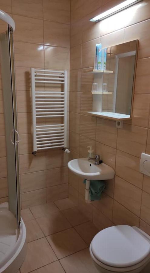 Lesni Restaurace Harrachovka Otel Tábor Dış mekan fotoğraf